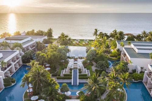 Фотография гостиницы Sheraton Hua Hin Resort & Spa - SHA Extra Plus