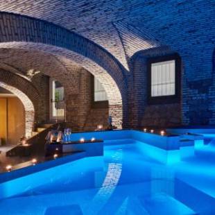 Фотографии гостиницы 
            Hotel The Building