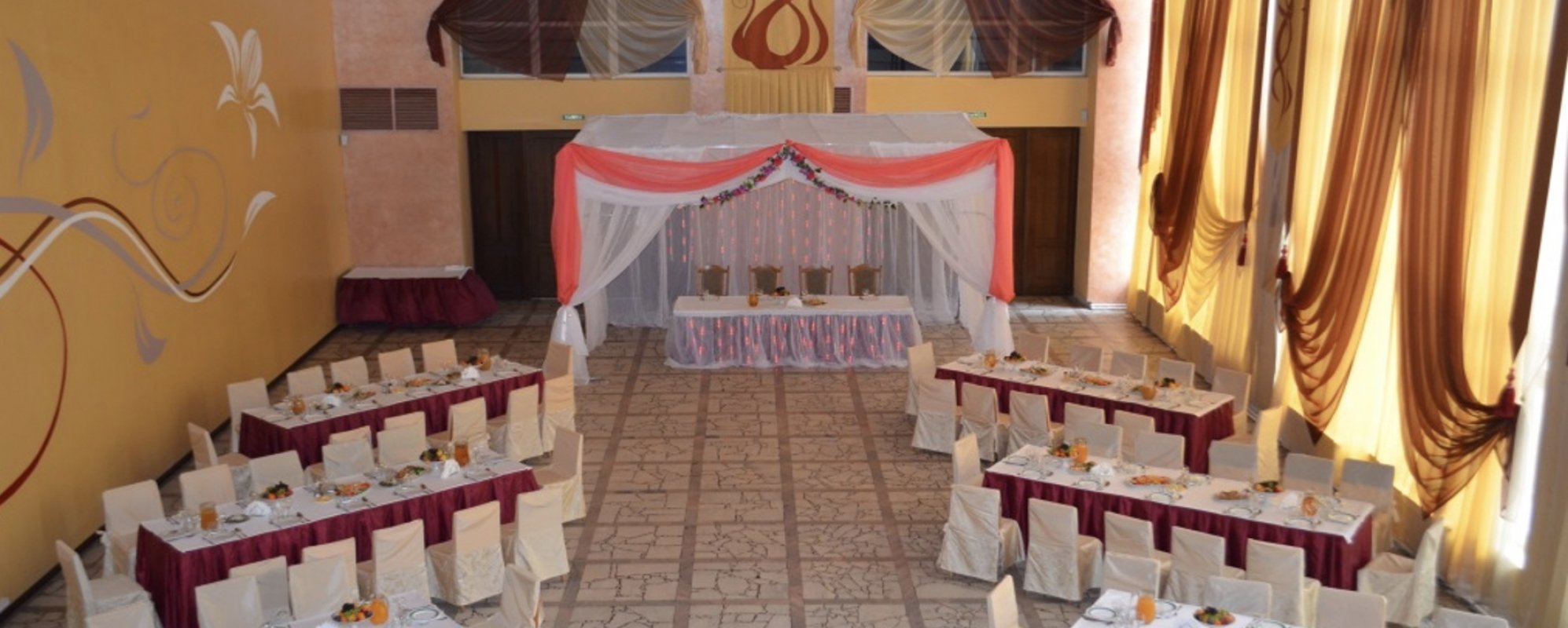 Фотографии банкетного зала Арт-Холл ДК КАМАЗ