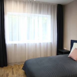 Фотография квартиры Апартаменты Уорхол - апельсин и капучино в интерьере с собственным двориком для BBQ в 10 минутах от центра