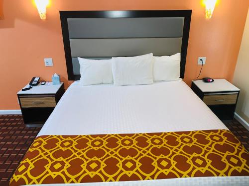 Фотография гостиницы Rodeway Inn & Suites - Pasadena