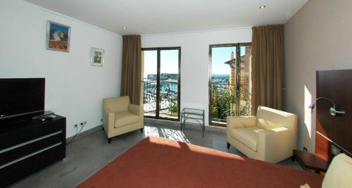 Фотография гостевого дома Mirabeau - Maison d’Hôtes