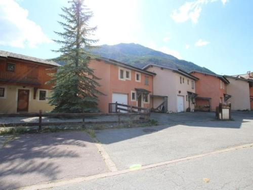 Фотография гостевого дома Maison La Salle-les-Alpes, 4 pièces, 10 personnes - FR-1-330F-3