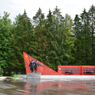 Фотография достопримечательности Мемориал павшим в годы Великой Отечественной войны