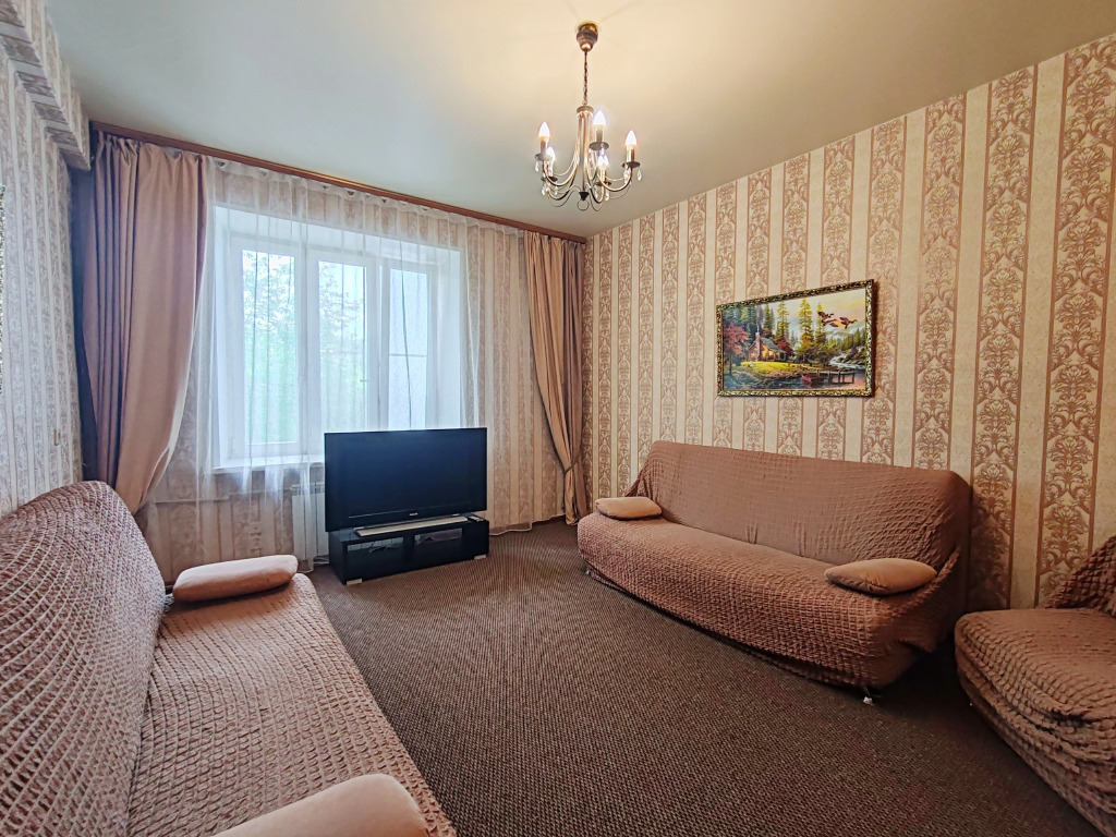 Фотография квартиры Квартира Просторная  Двухкомнатная Сталинка у Вечного Огня