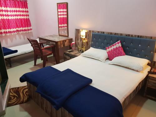 Фотографии гостиницы
SRK Hotel- Grant Road