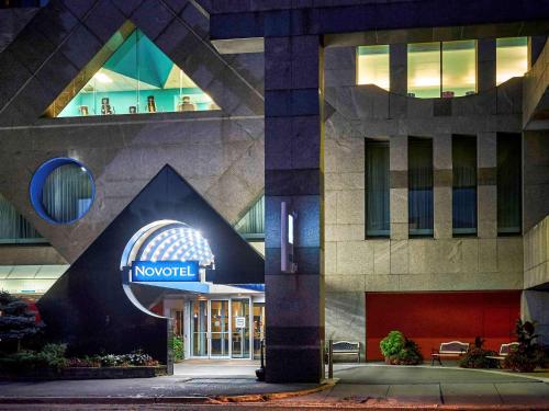 Фотография гостиницы Novotel Toronto North York