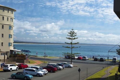 Фотография гостевого дома Breakers unit 3