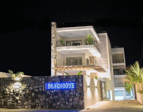 Фотография гостевого дома Beachcove Apartment 2