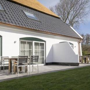 Фотографии гостевого дома 
            Spacious Farmhouse in De Cocksdorp with Private Terrace