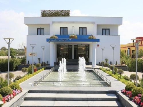Фотография гостиницы La Costiera Hotel