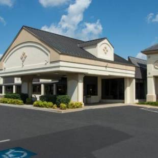 Фотографии гостиницы
Lamplighter Inn & Suites Pittsburg