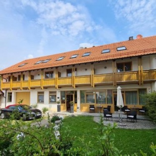 Фотография гостиницы Hotel am Hachinger Bach by Blattl