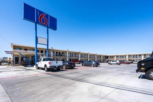 Фотография гостиницы Motel 6-Odessa, TX - 2nd Street