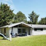 Фотография гостевого дома Three-Bedroom Holiday home in Løkken 43