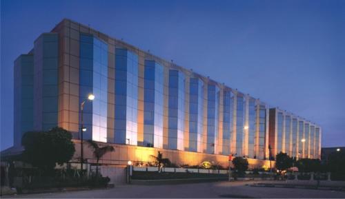 Фотография гостиницы Ramada Plaza By Wyndham Palm Grove