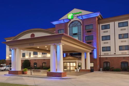 Фотография гостиницы Holiday Inn Express Hotel & Suites Montgomery Boyd-Cooper Parkway, an IHG Hotel