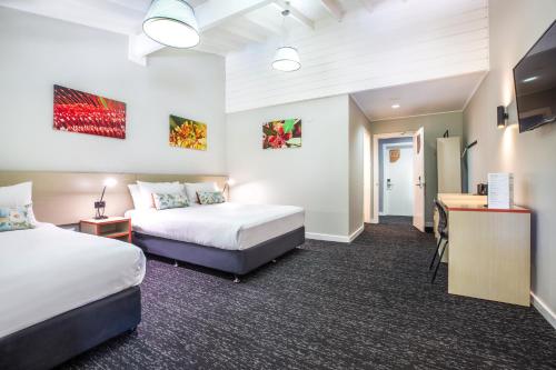 Фотография гостиницы Nightcap at the Ranch Hotel