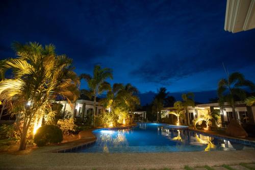 Фотографии гостиницы 
            Alona Royal Palm Resort