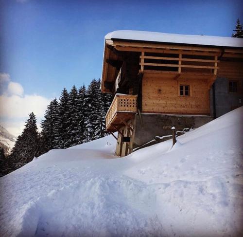 Фотография гостевого дома Boutique Chalet Panoramic Views Hot Tub