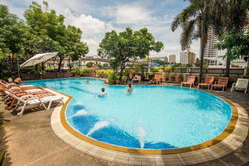 Фотография гостиницы New Siam Riverside - SHA Certified