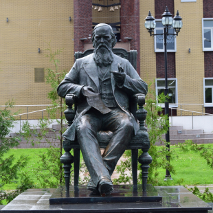 Фотография достопримечательности Памятник М.Е. Салтыкову-Щедрину