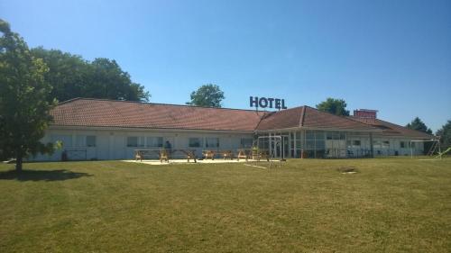 Фотография гостиницы Fasthotel Well inn Mâcon sud