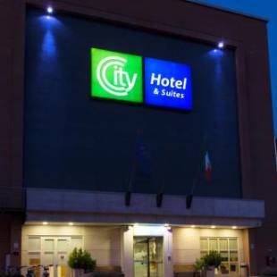 Фотографии гостиницы 
            City Hotel & Suites