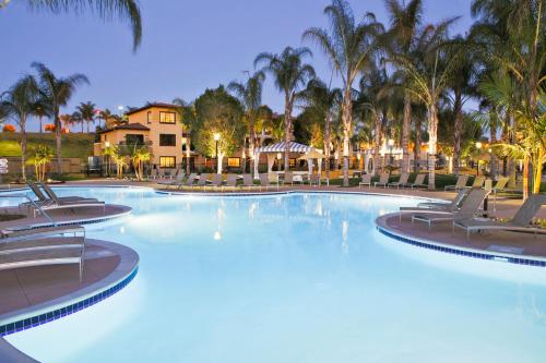 Фотография гостиницы Hilton Grand Vacations Club MarBrisa Carlsbad