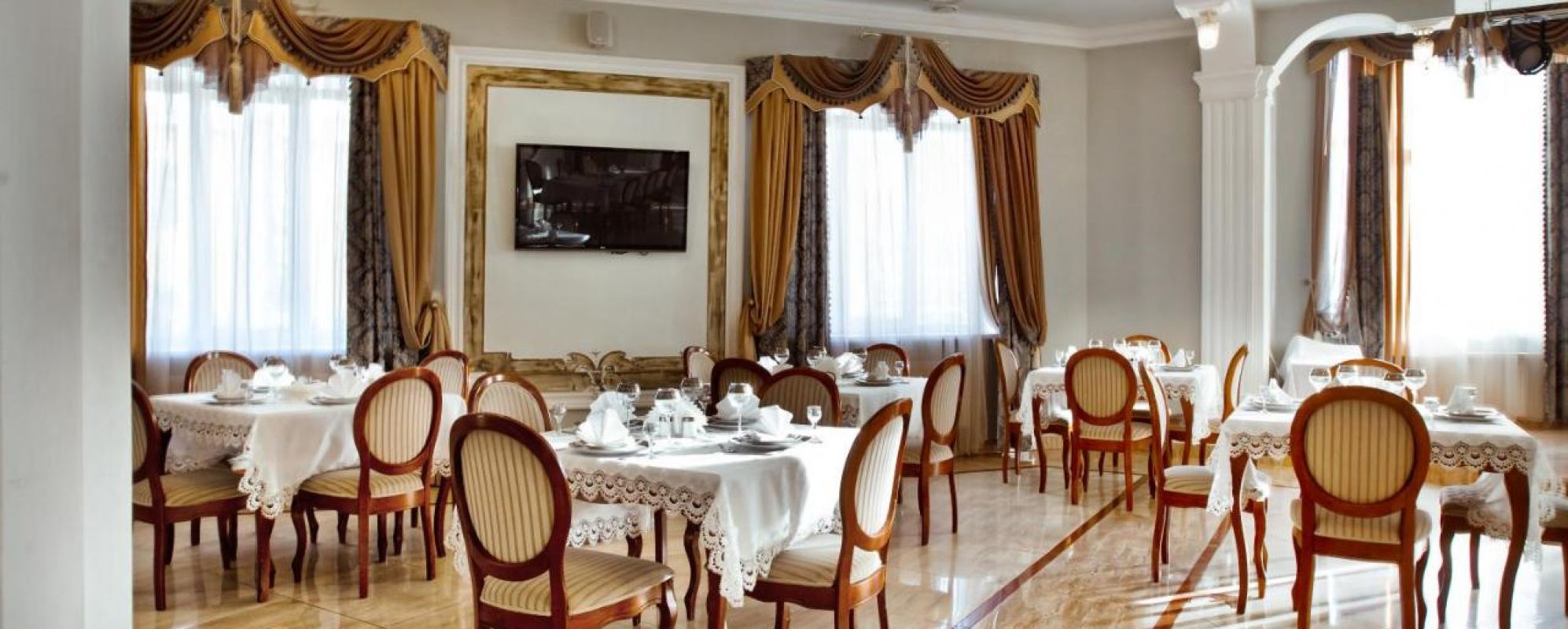 Фотографии банкетного зала Сайран на 80 человек