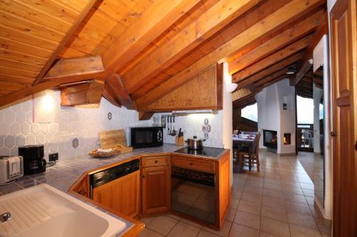 Фотография гостевого дома Chalets of Ibex - Loft landscaped Aigle Royal