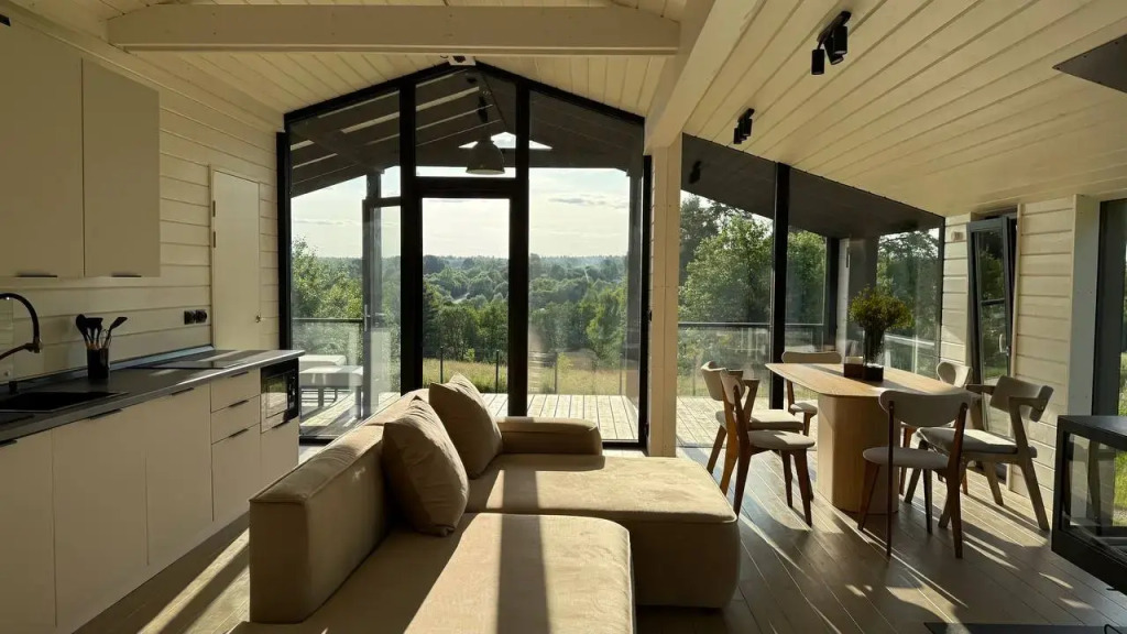 Фотография Коттеджа Частный Дом с шикарным видом на закаты с панорамной сауной и купелью