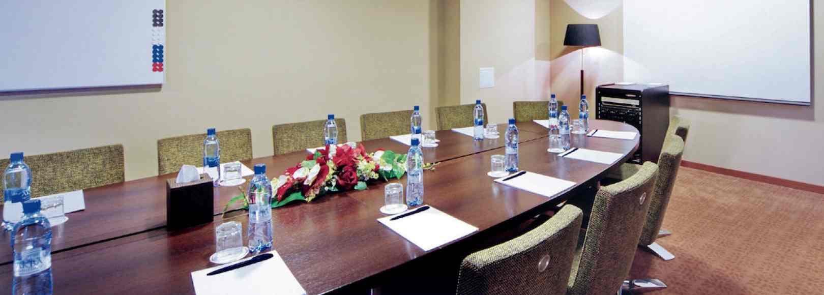 Фотография комнаты для переговоров Румба