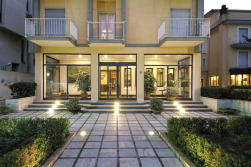 Фотографии гостиницы
American Hotel