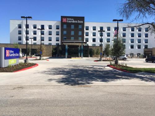 Фотография гостиницы Hilton Garden Inn Austin Airport