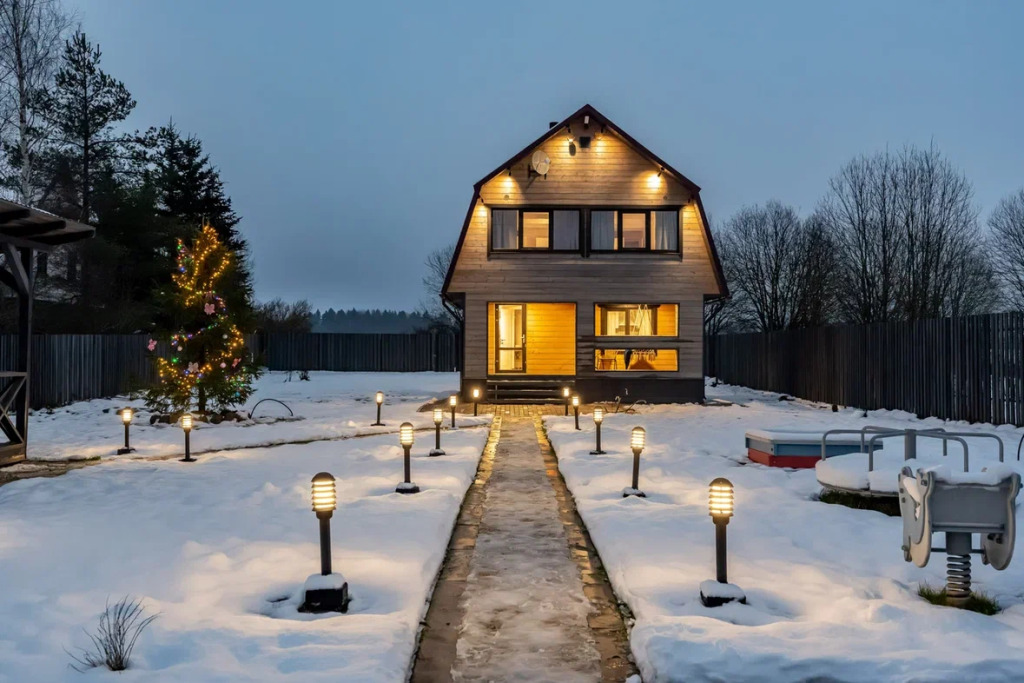 Фотография Коттеджа Частный Дом Двухэтажный с Камином до 10 Гостей