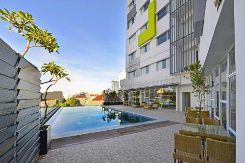 Фотография гостиницы Whiz Prime Hotel Hasanuddin Makassar