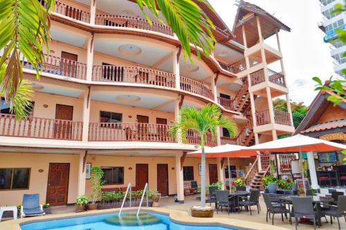 Фотография мини отеля Phratamnak Inn - 100 meter from Beach