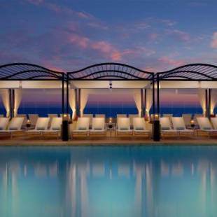 Фотографии гостиницы
Surf and Sand Resort