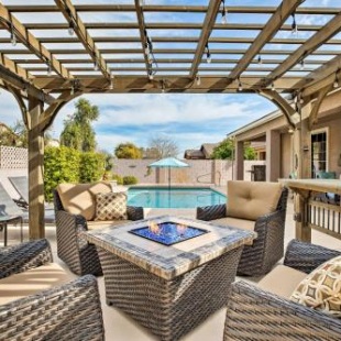 Фотография гостевого дома Getaway with Outdoor Oasis 6Mi to Goodyear Ballpark!
