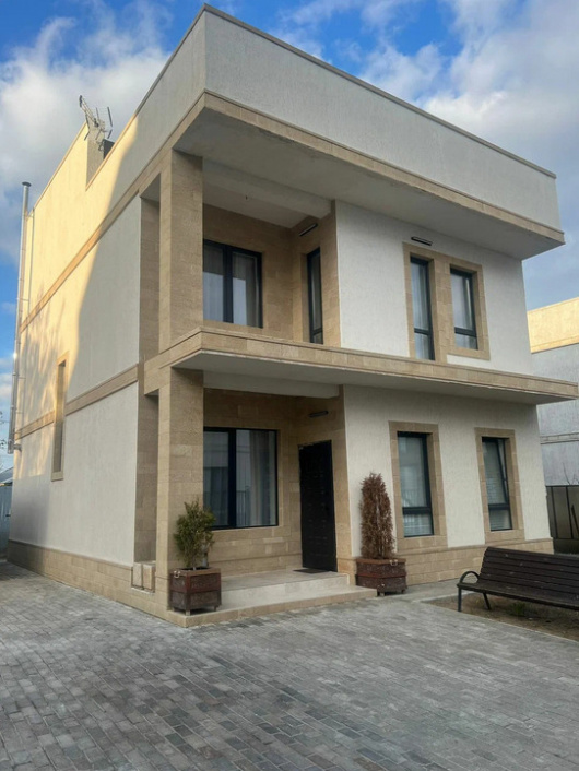 Фотографии Коттеджа 
            Коттедж Yellow Stone с камином