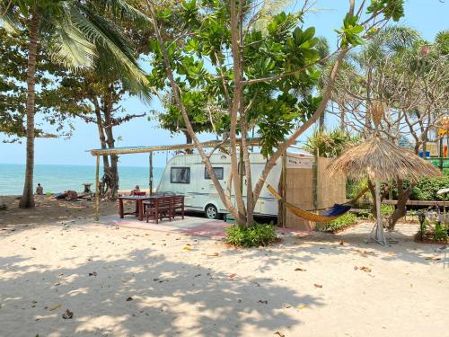 Фотографии гостиницы
Beach House Camp