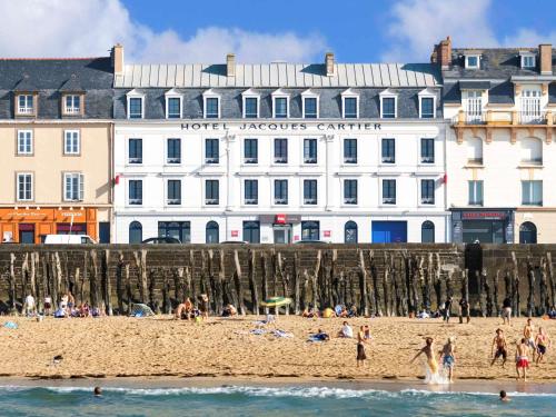 Фотография гостиницы ibis Saint Malo Plage