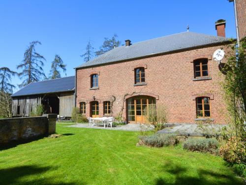 Фотография гостевого дома Modern Cottage in Barvaux-Condroz Amidst Meadows