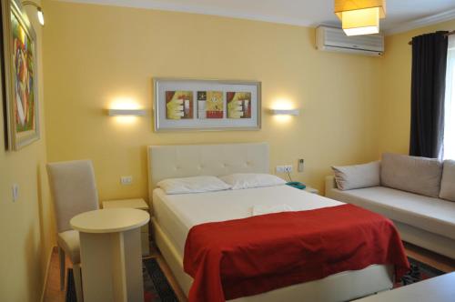 Фотография гостиницы Hotel Pik Loti