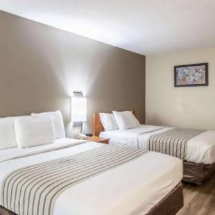 Фотографии гостиницы 
            Econo Lodge Ithaca