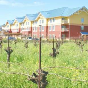 Фотографии гостиницы 
            Hilton Garden Inn Sonoma County Airport