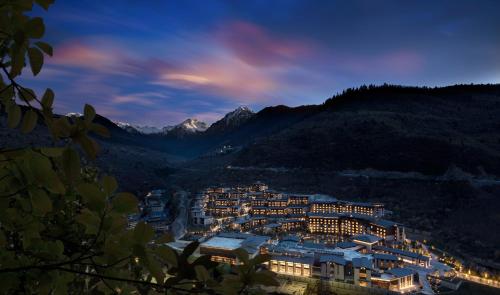 Фотография гостиницы Hilton Jiuzhaigou Resort