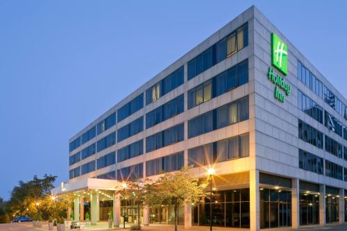 Фотография гостиницы Holiday Inn Milton Keynes Central, an IHG Hotel