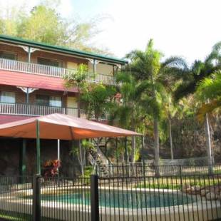 Фотографии мотеля
Yongala Lodge by The Strand